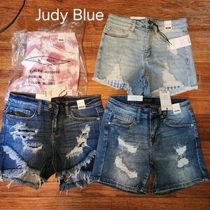 Judy Blue Women's Distressed Denim Shorts - Light Blue